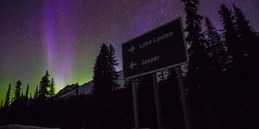 Norrsken i Banff National Park i Rocky Mountains i Kanada