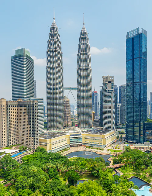 Utsikt över KLCC Park och Kuala Lumpurs skyline, Malaysia.