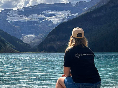 Louise från TourCompass vid Lake Louise