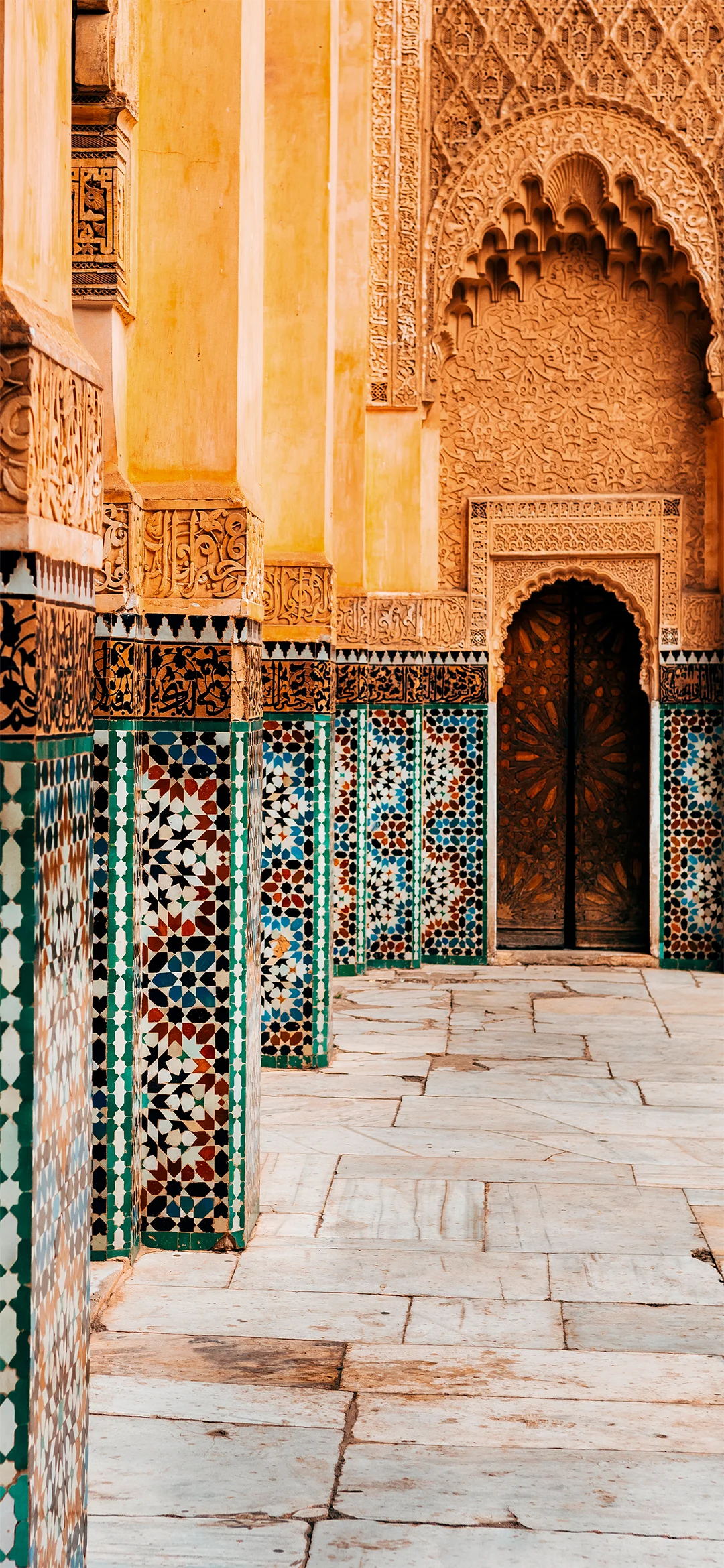 Smal gränd i den Blå Staden, Chefchaouen, Marocko