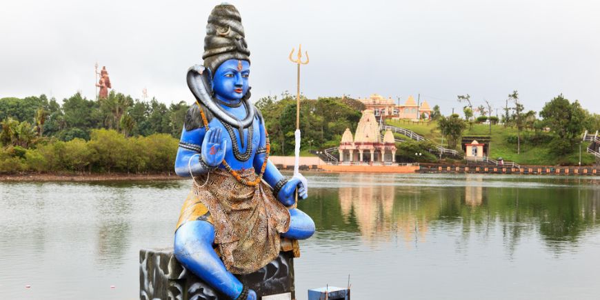 Shiva-staty vid Grand Bassin