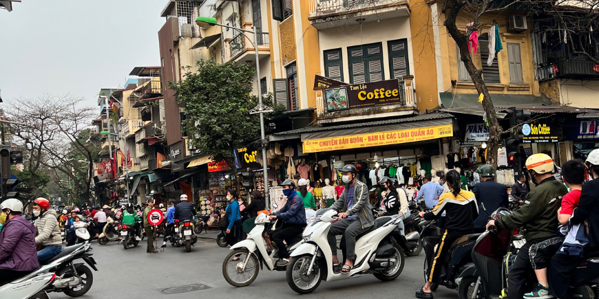 Skotrar i Hanois gamla stadsdel