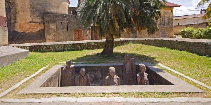 Inhägnad på den gamla slavmarknaden i Stone Town på Zanzibar