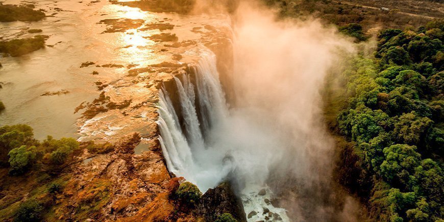 Utsikt över Victoriafallen i Zambia 