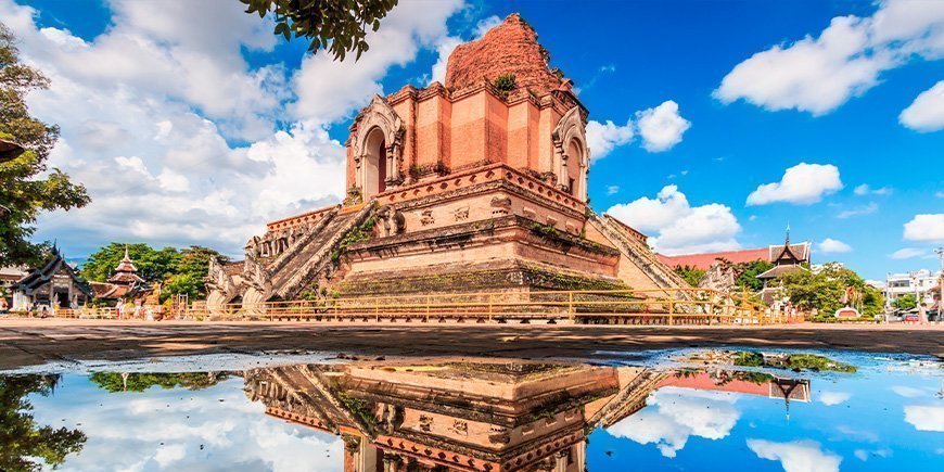 Wat Chedi Luang-templet i Chiang Mai, Thailand