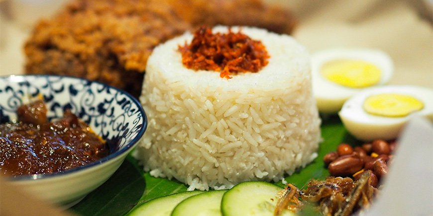 Nasi Lemak-rätt i Kuala Lumpur