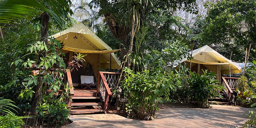 Glampingtält på Hintok River Camp