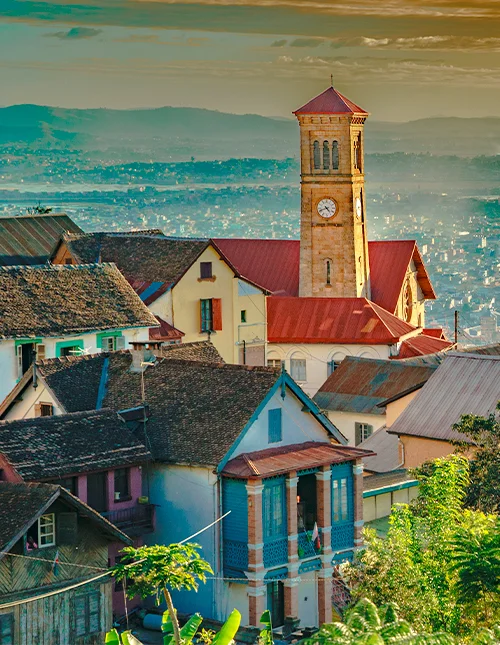 Antananarivo, Andasibe & solsemester på Nosy Be