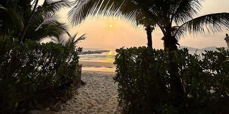 Solnedgång på vackra Koh Samet