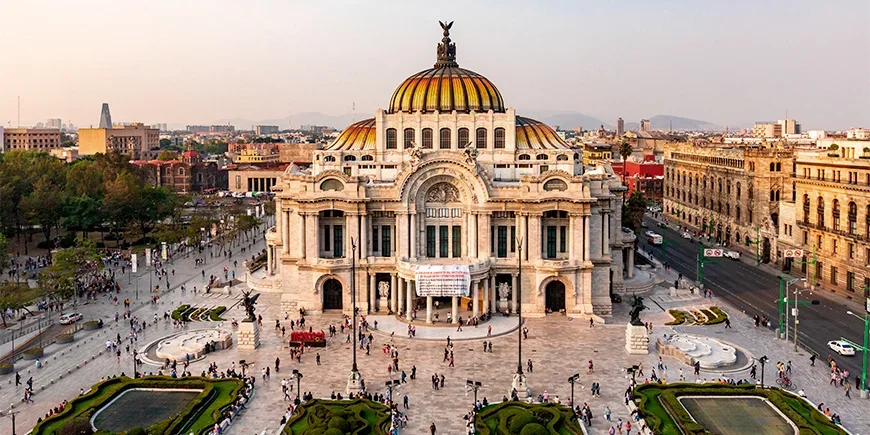 Den vackra byggnaden Palacio de Bellas Artes i Mexico City