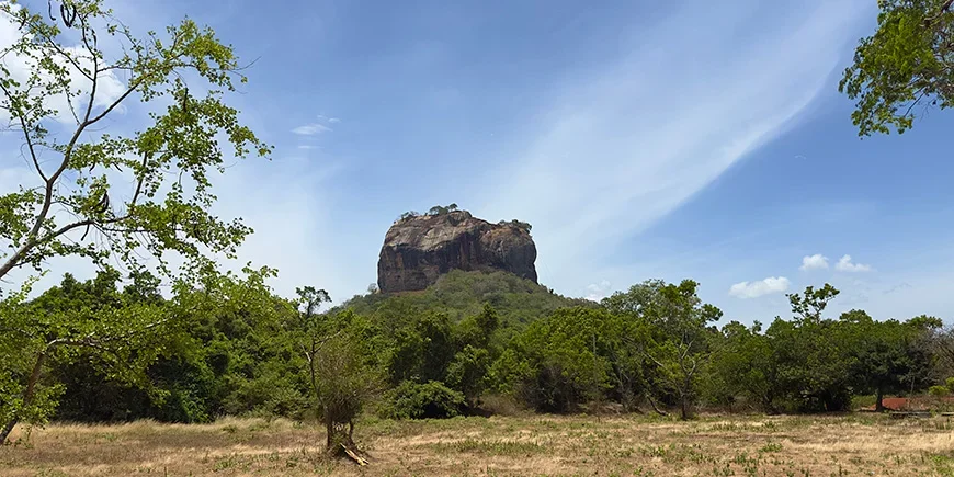Sigiriya på en molnfri dag